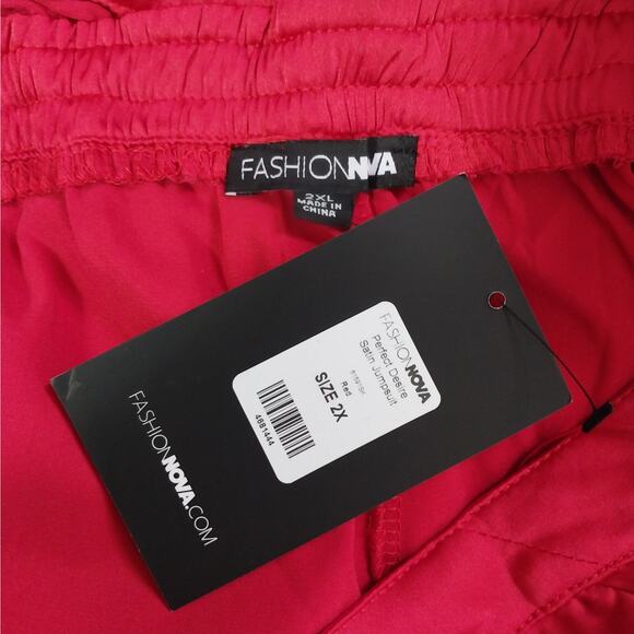 NWT! FASHION NOVA! RUBY RED DATIN HALTER TOP ONESIE, JUMPSUIT, ROMPER! SZ 2X - Picture 9 of 13